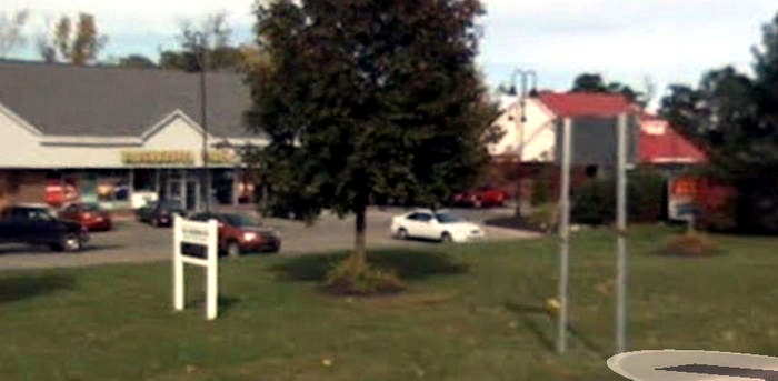 Blockbuster Video - Commerce Twp - 8350 Richardson Rd (newer photo)